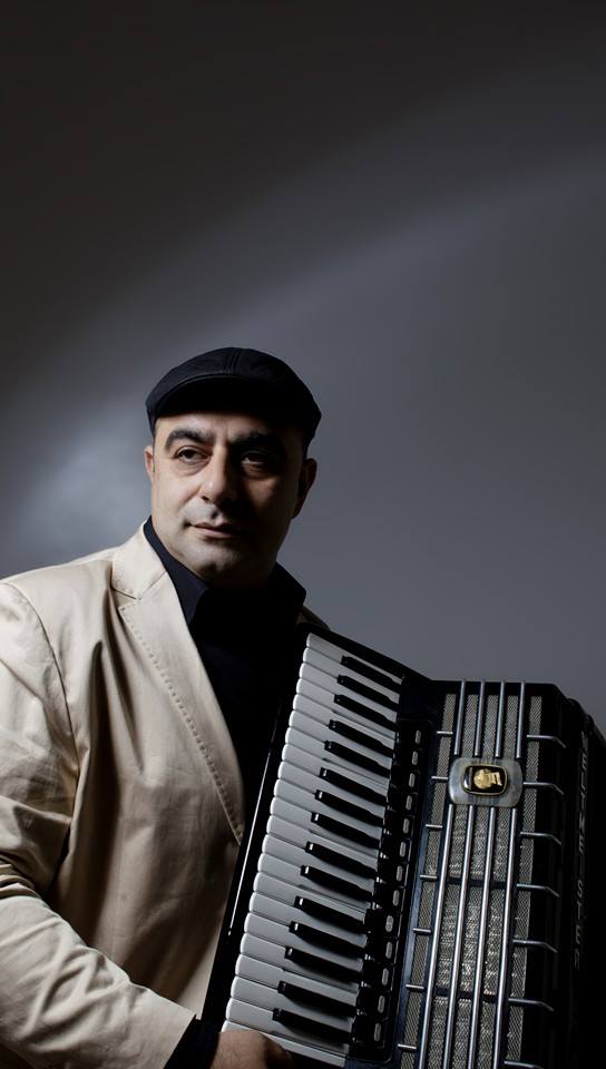 ACCORDIONIST performance