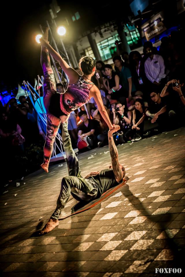 Acrobatic Duo