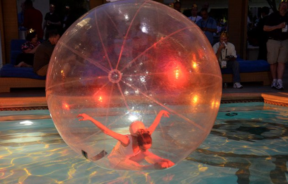 AERIAL BUBBLE ACT performance