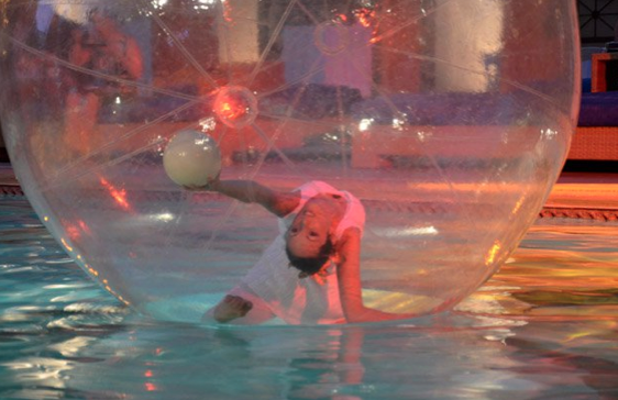 AERIAL BUBBLE ACT performance