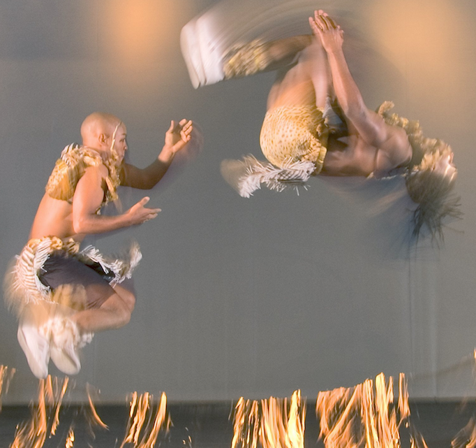 AFRICAN ACROBATICS performance