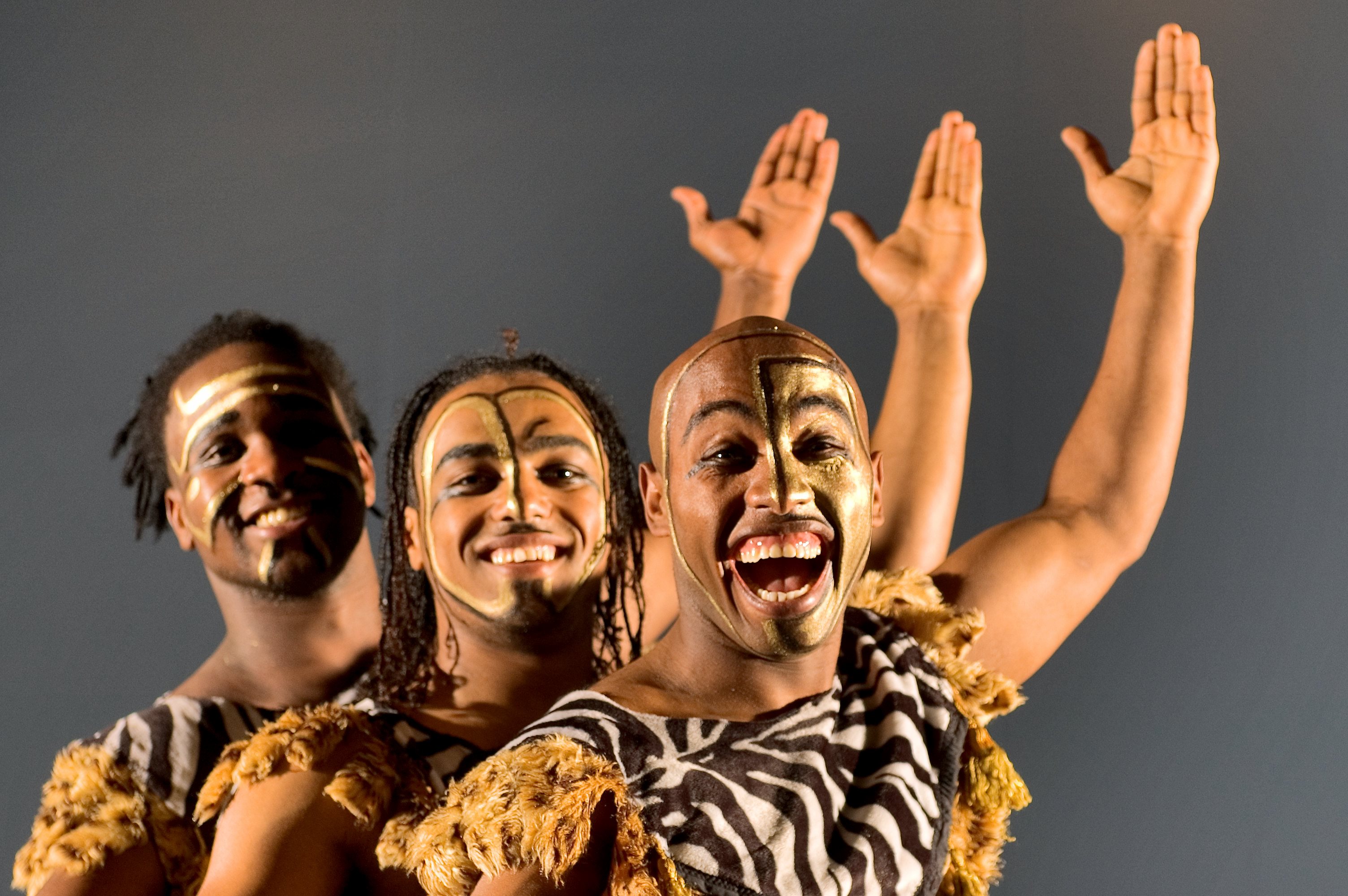 AFRICAN ACROBATICS performance