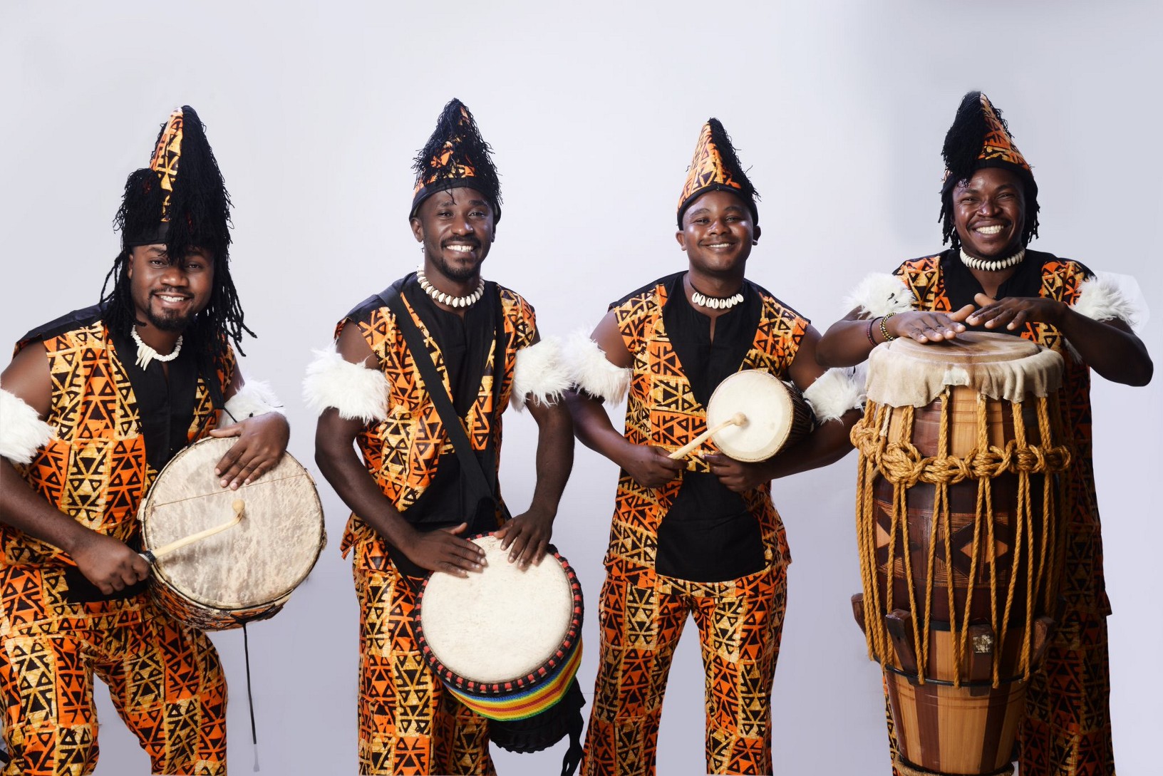 AFRICAN DRUMMERS & DANCERS performance