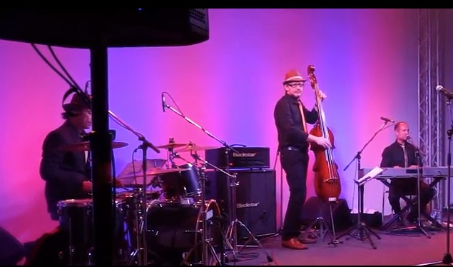 ALL MALE JAZZ BAND performance