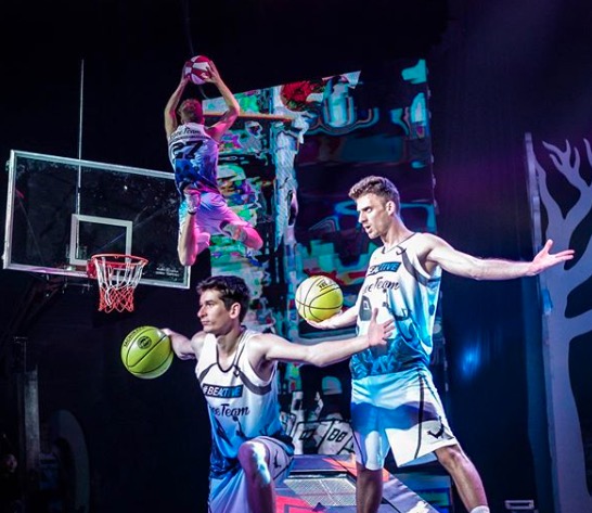 Basketball Acrobats & Freestylers performance