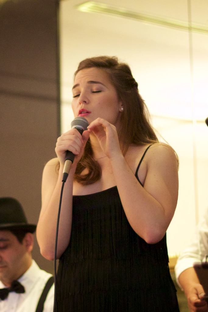 BRITISH VOCALIST performance
