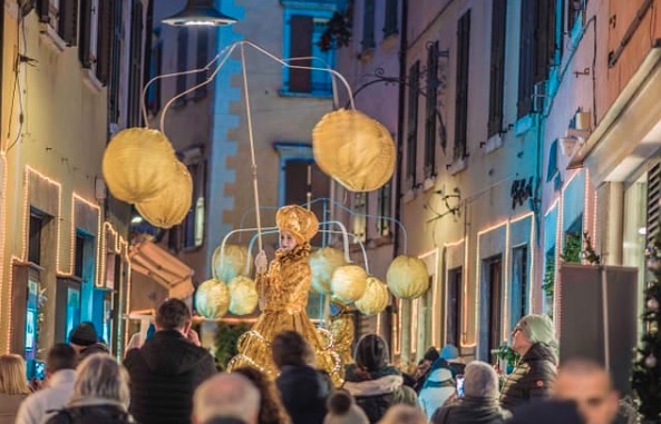 Carousel Stilt Walkers performance