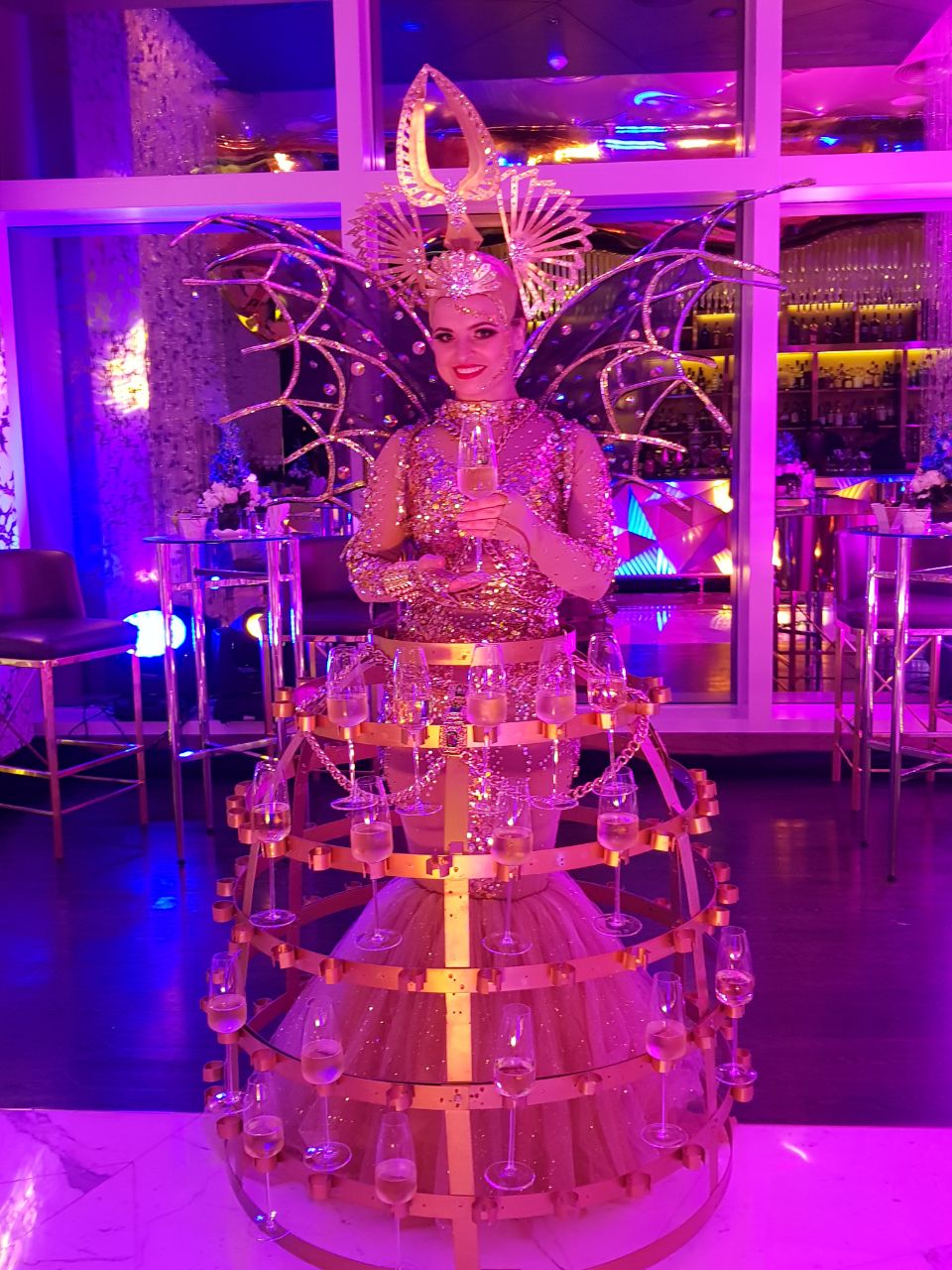 CHAMPAGNE LADY