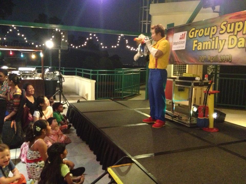 Children's Puppet, Magic and Balloon Show performance