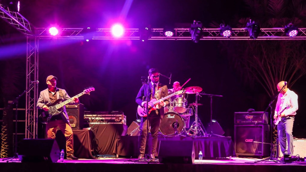 CNR Mafia Band performance