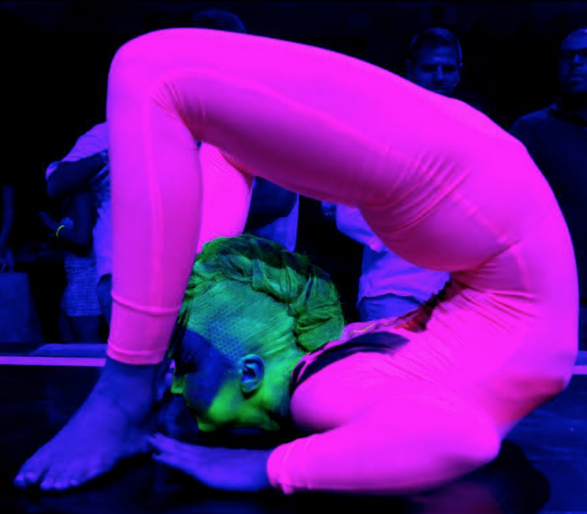 Contortionist performance