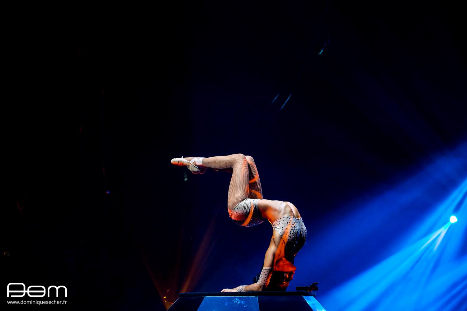 Diamond Contortionist performance