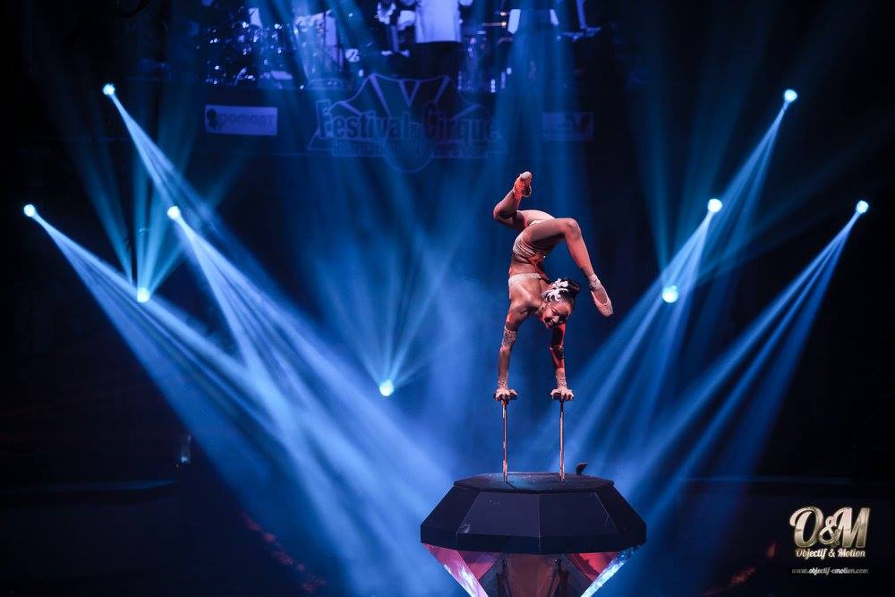Diamond Contortionist performance