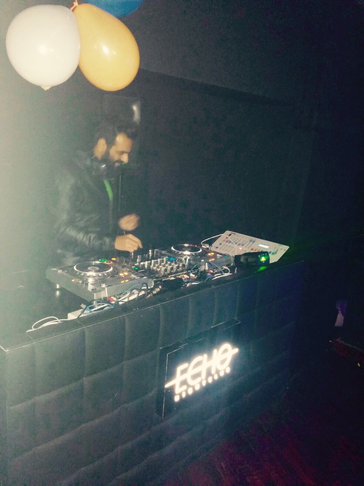 DJ performance