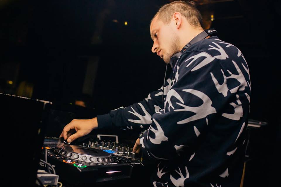 DJ VLADAN performance
