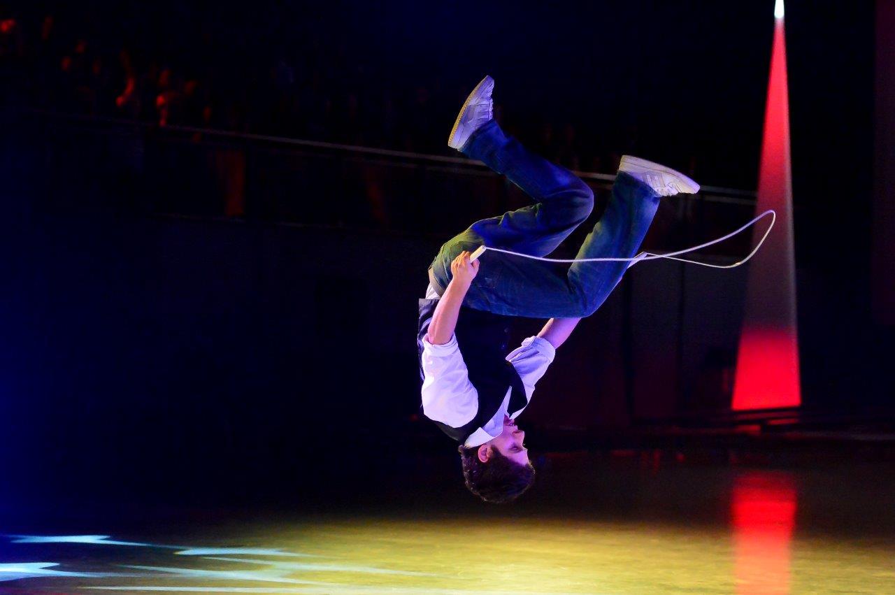 Double Dutch performance