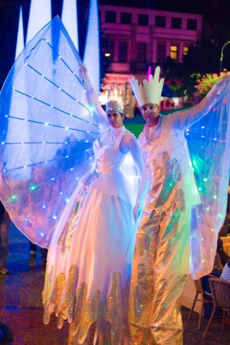 Dream Catcher Stilt Walkers performance