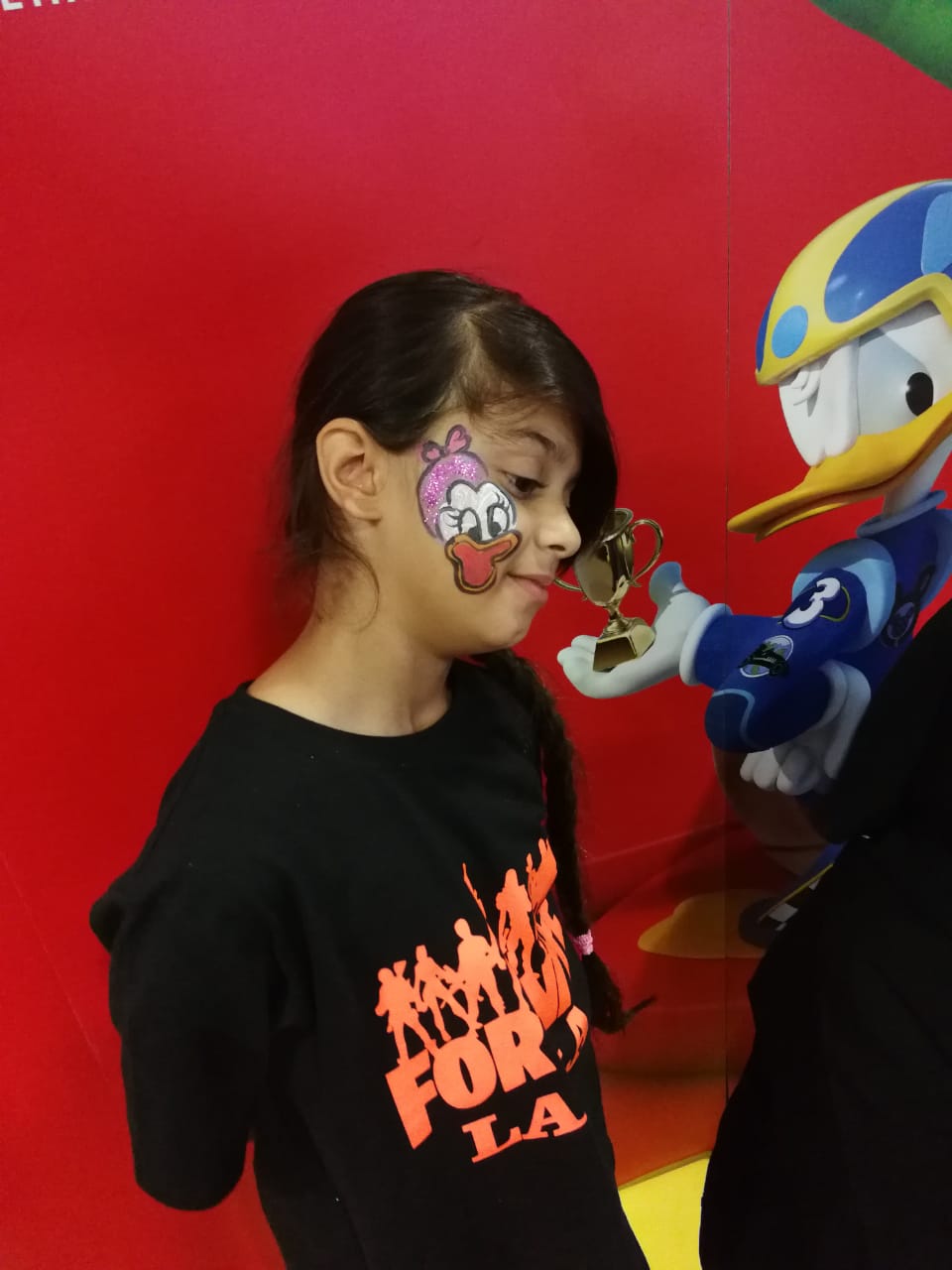 Face Painter performance