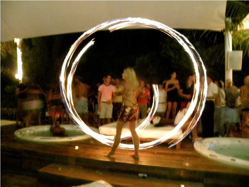 FIRE DANCERS performance
