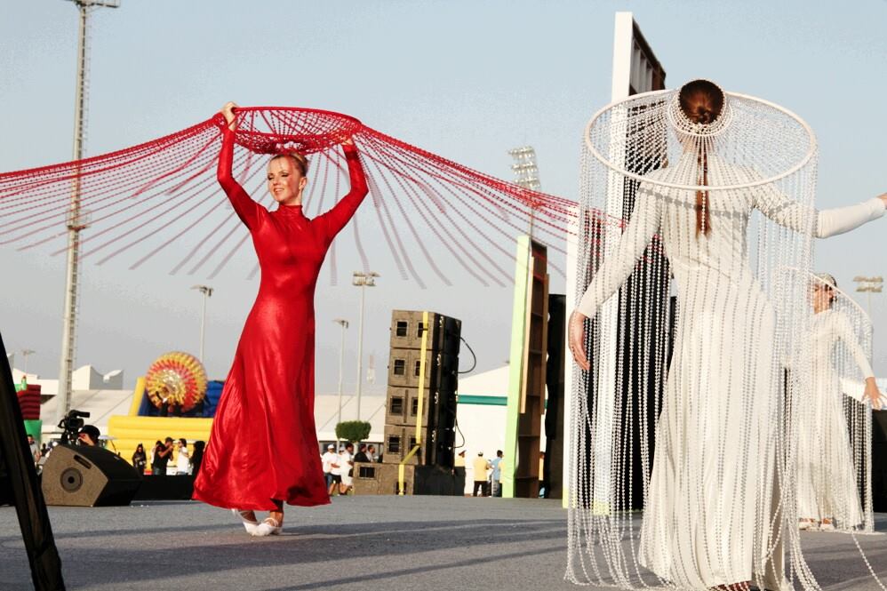 Floating Chandelier performance