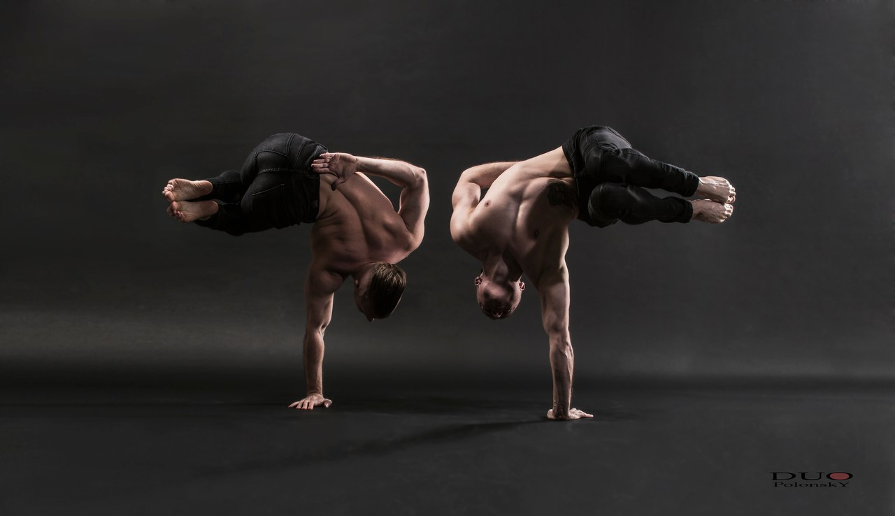 Hand Stand Duo performance