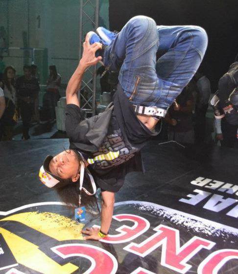 Hip Hop Break Dancers performance