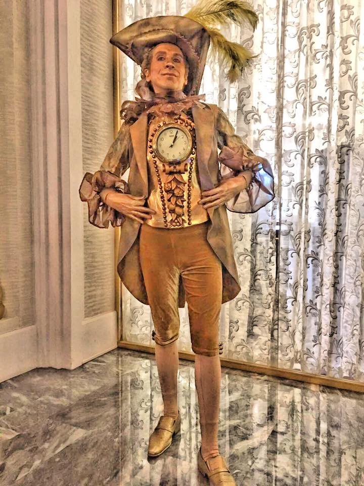 Human Statues performance