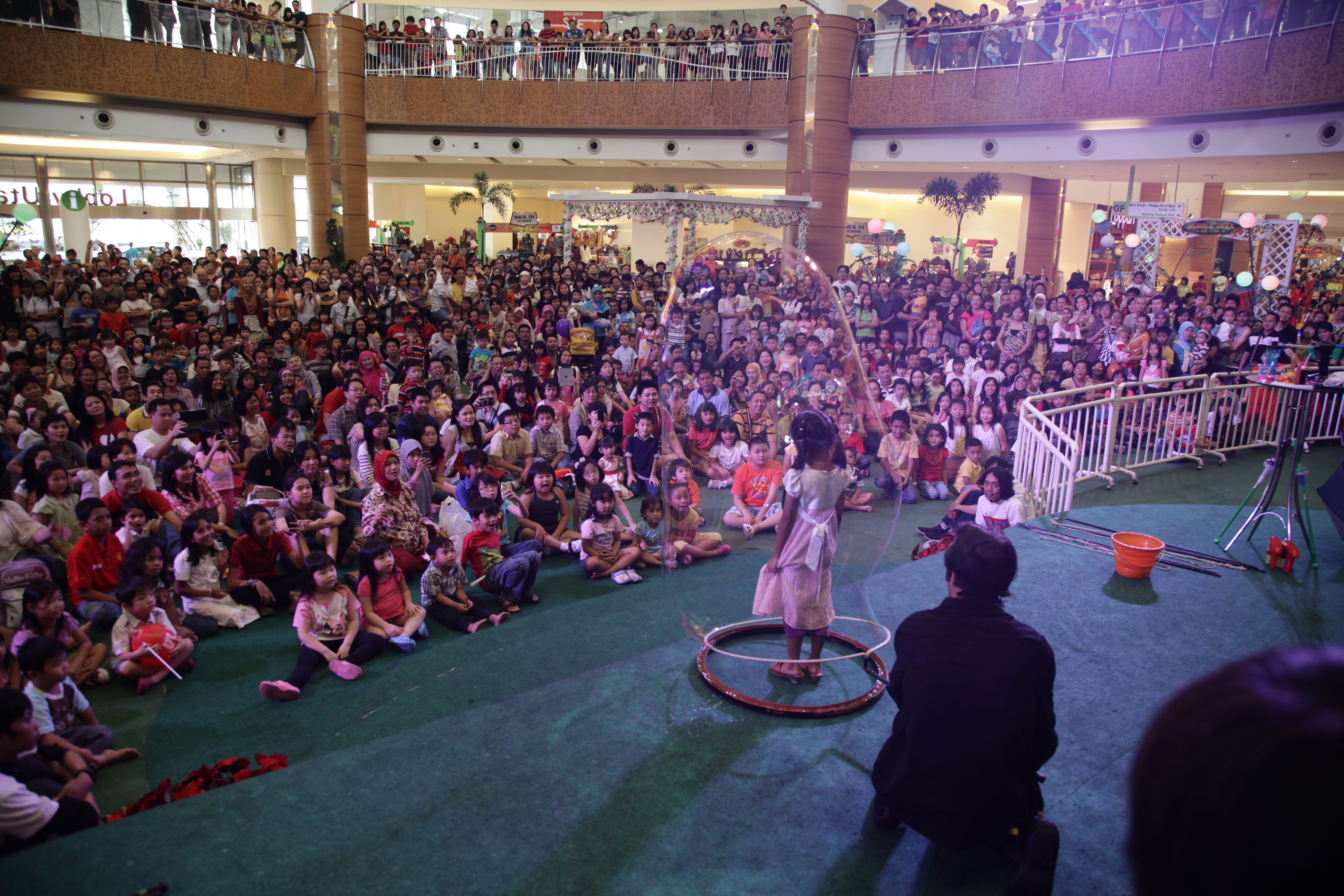 International Bubble Show performance