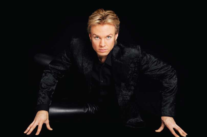 International Illusionist