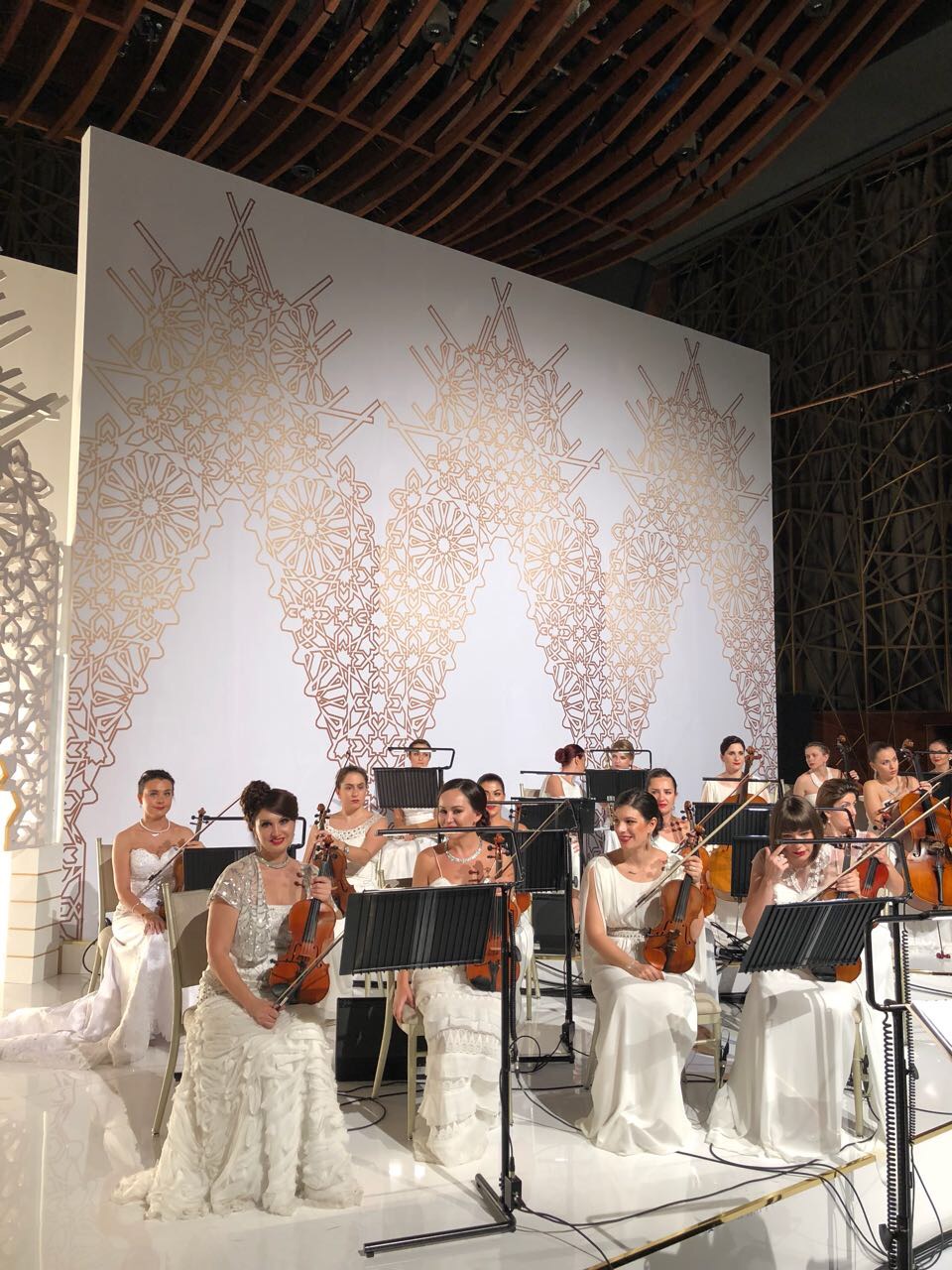 LADIES ORCHESTRA 10 PIECES