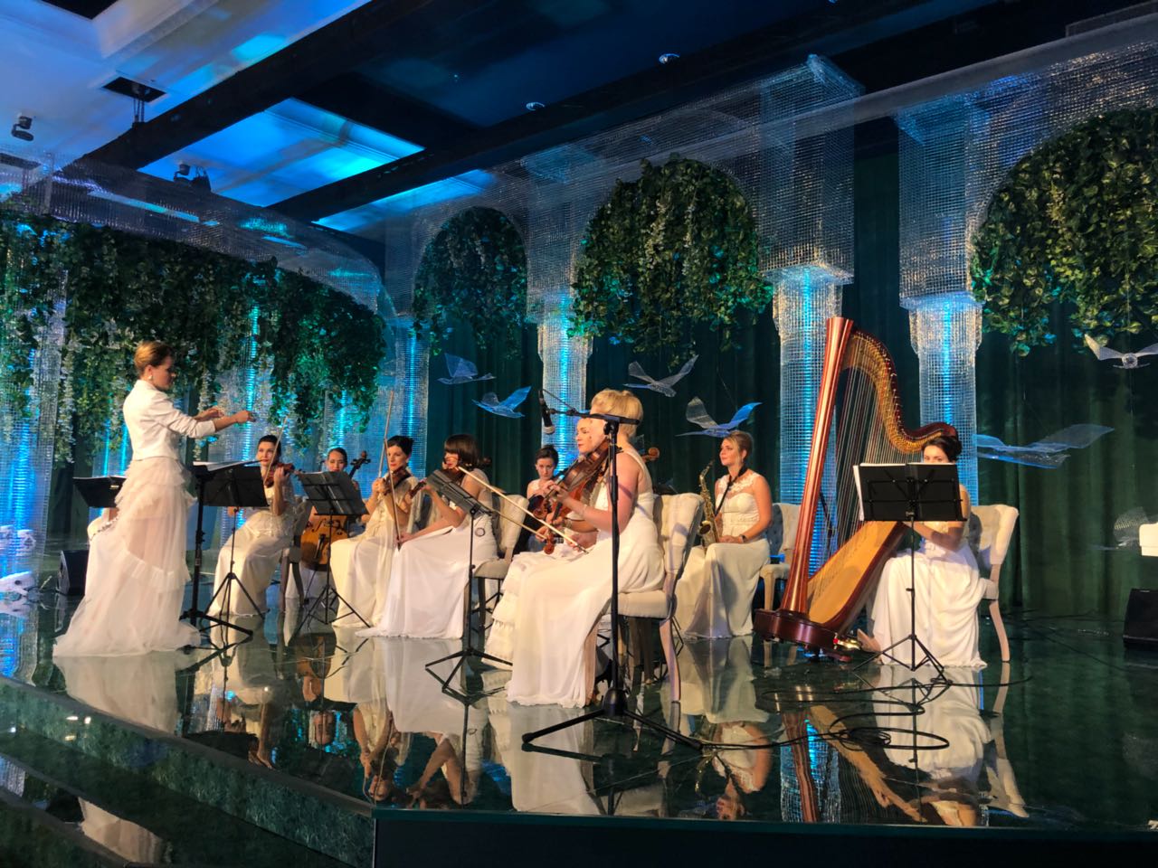 LADIES ORCHESTRA 10 PIECES performance