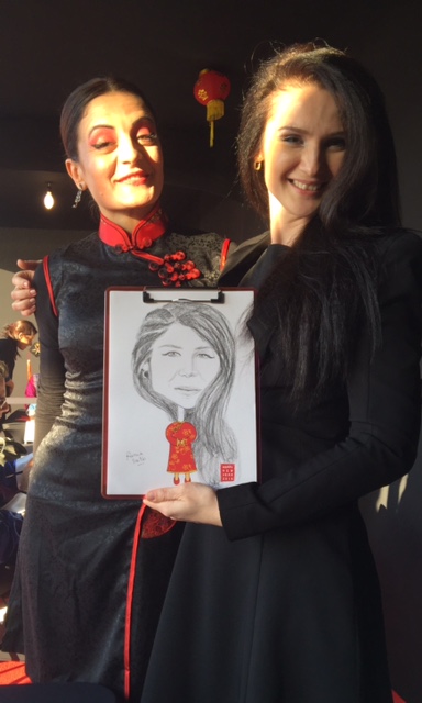 Lady Caricaturist performance