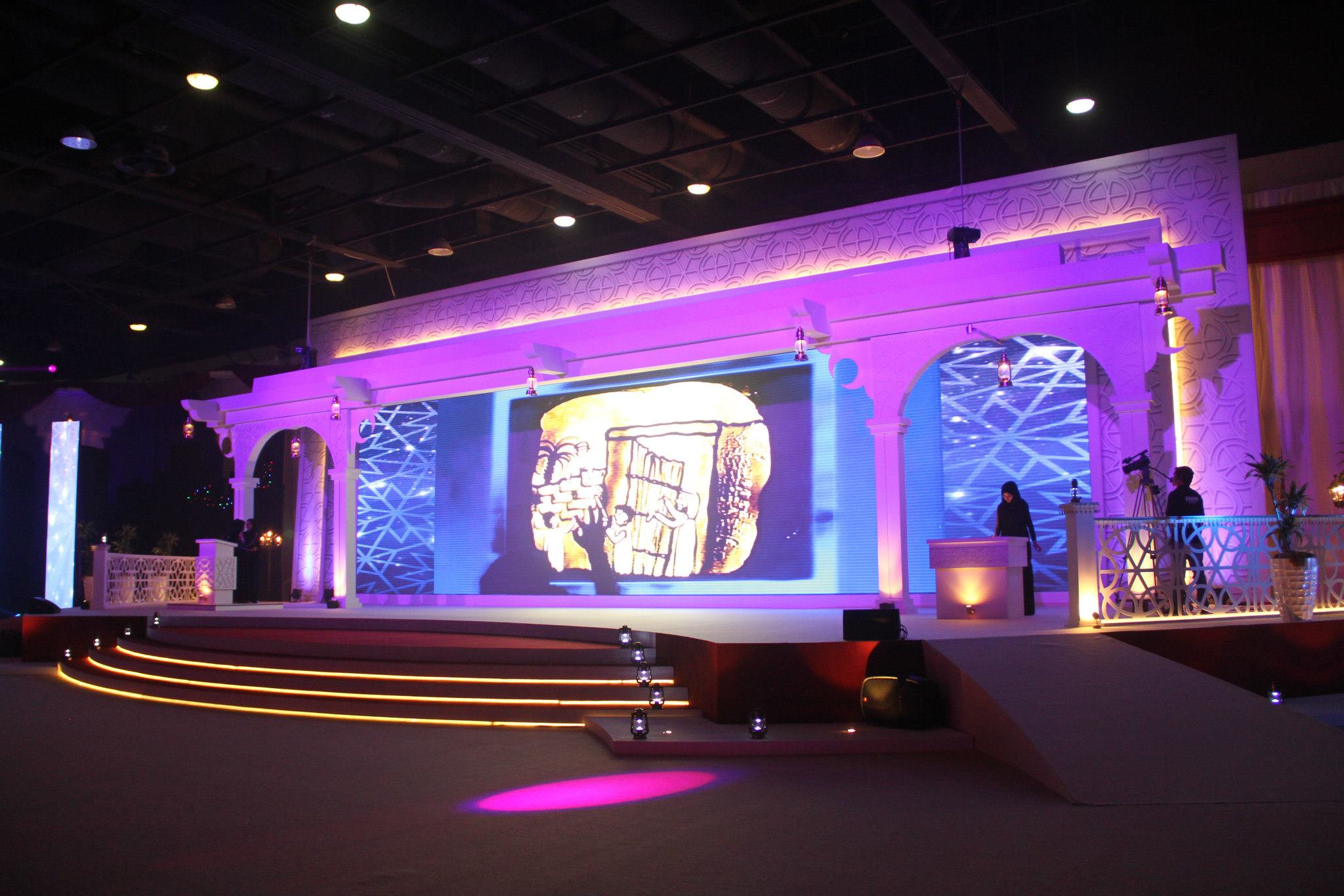 Lady Sand Artist performance