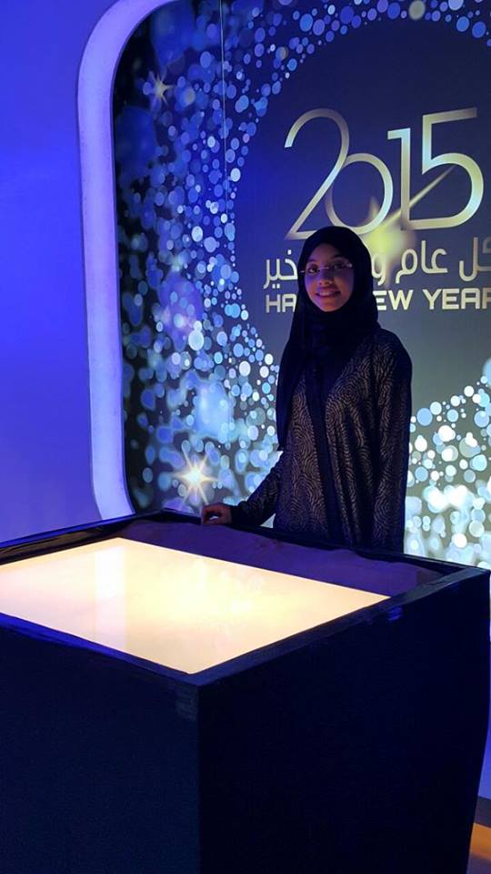 Lady Sand Artist performance