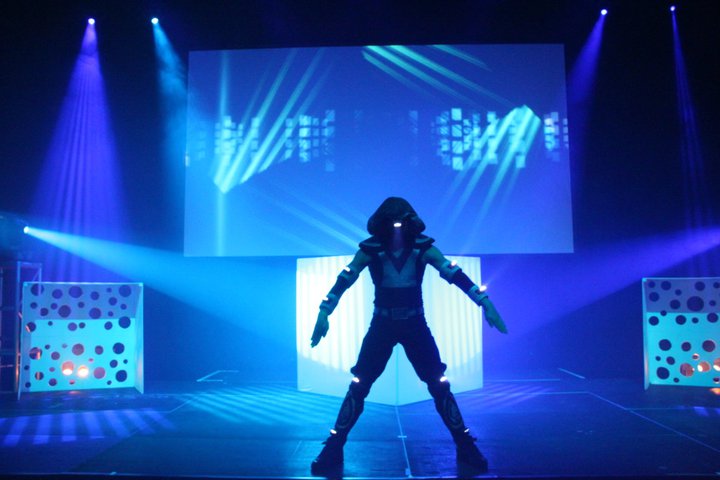 Lighting Cube Show performance