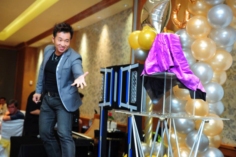Magician and Mentalist performance