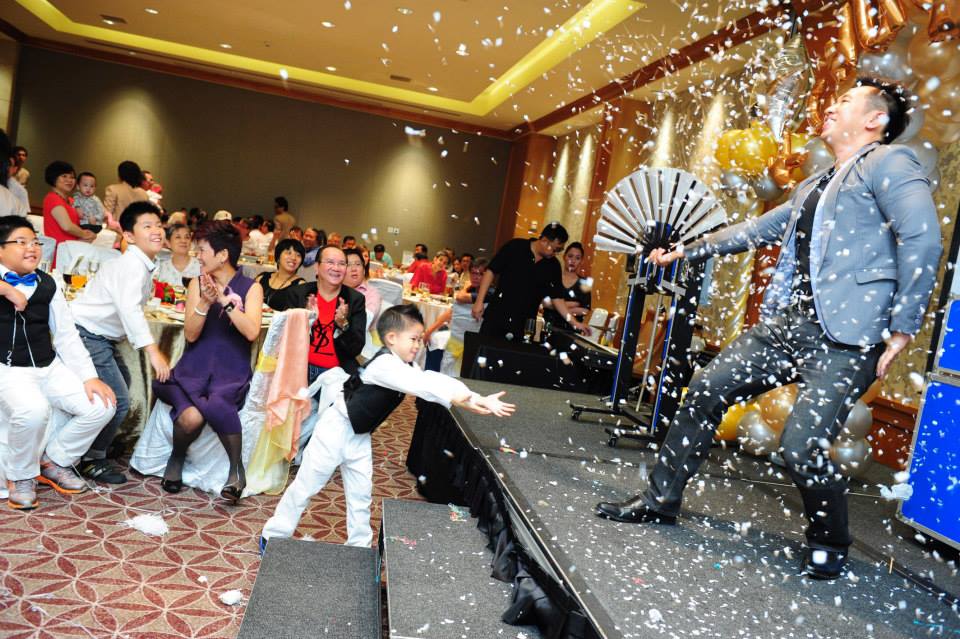 Magician and Mentalist performance