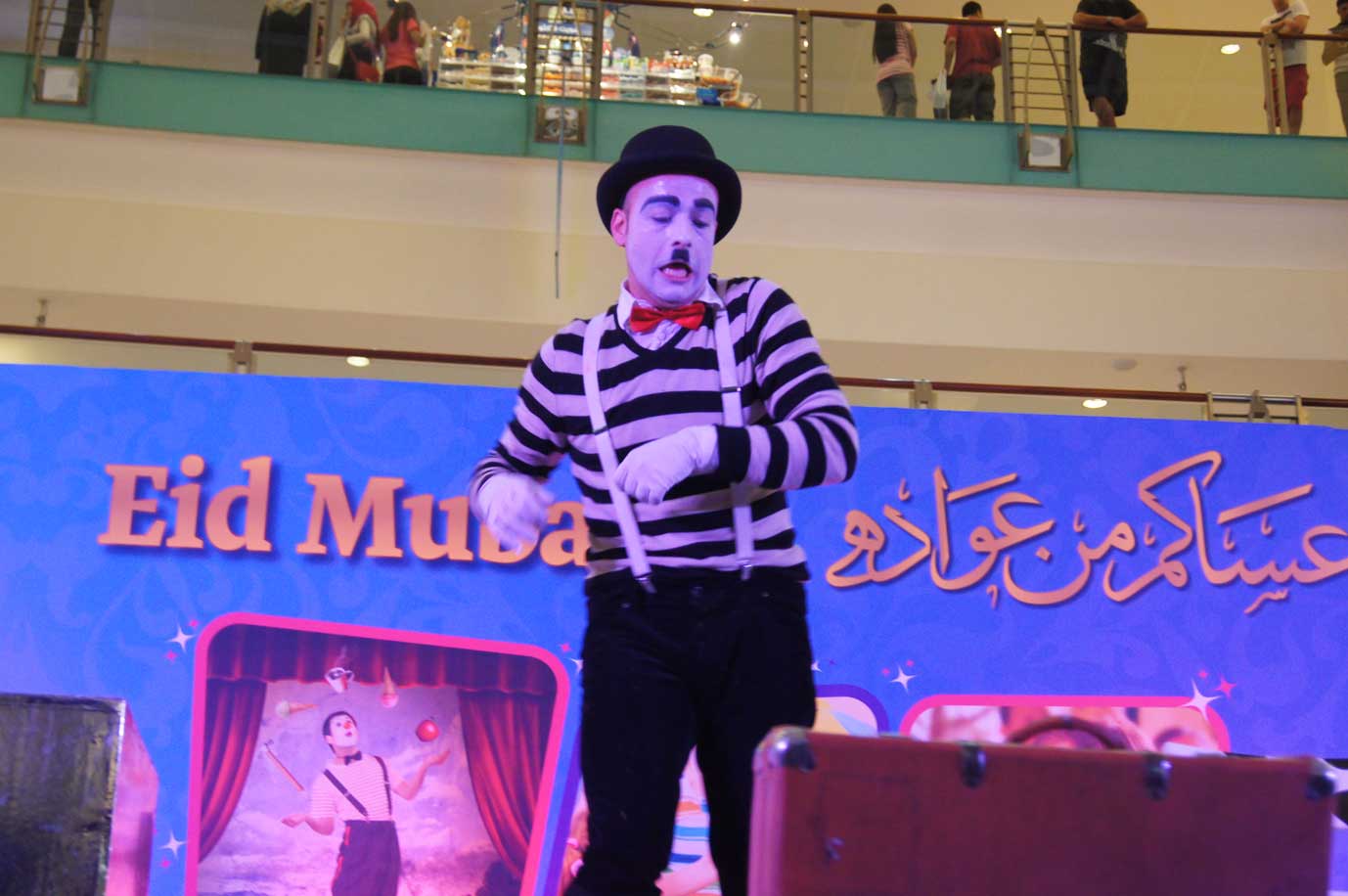 Mime Artist Stage Show performance