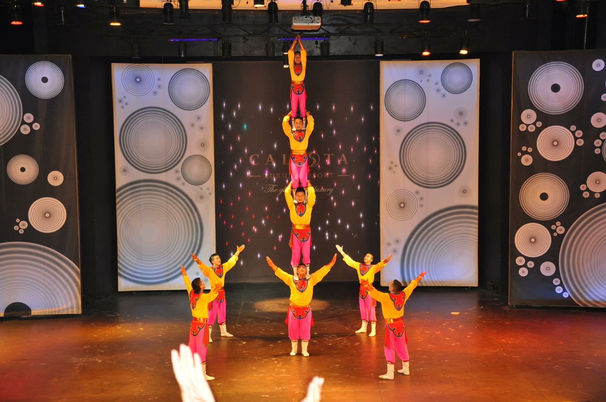 Mongolian Circus Troupe performance