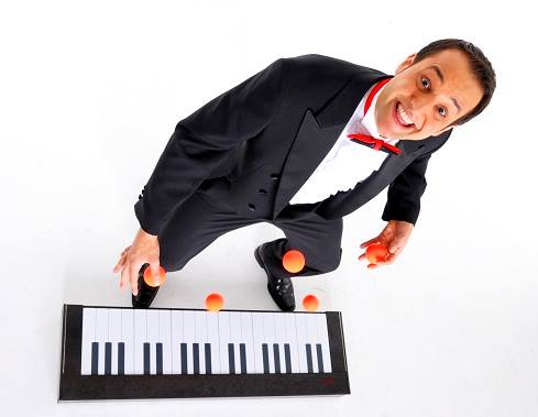 PIANO MUSICIAN JUGGLER