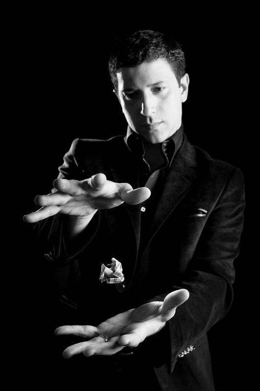 Roaming Illusionist performance