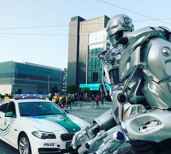ROBOT