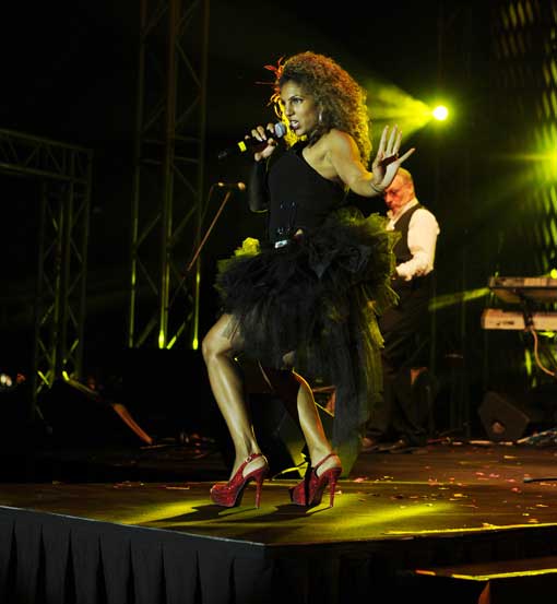 Show Band Dubai performance
