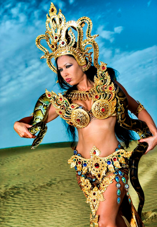 Snake Dance performance