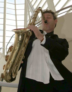 SOLO SAXOPHONIST