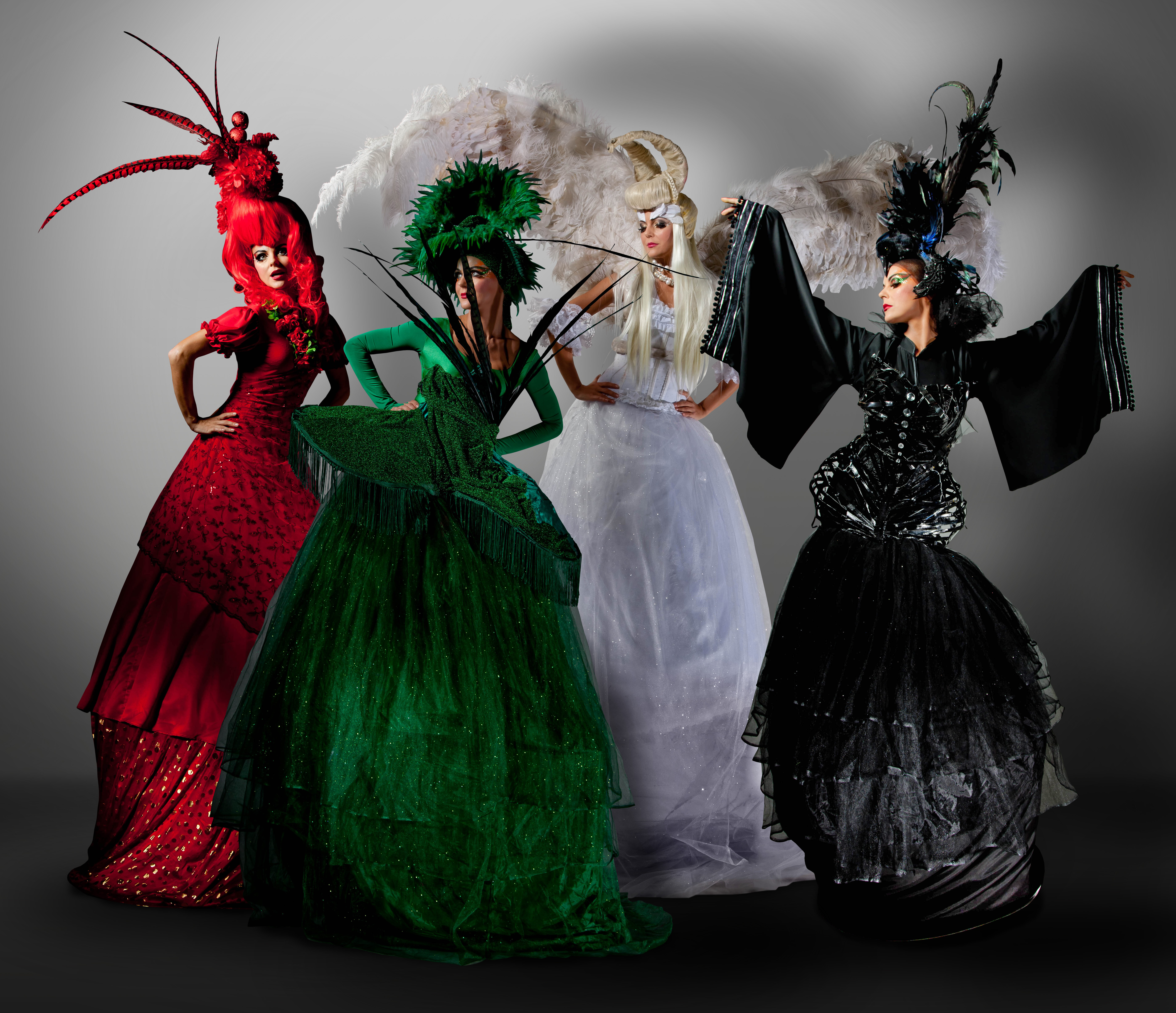 Stilt Walkers Dubai performance