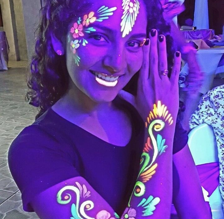 Temporary Tattoo Artist performance