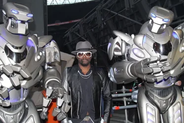 8' ROBOT