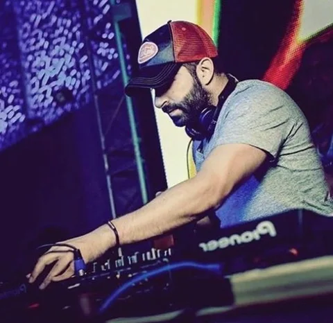 DJ Mark