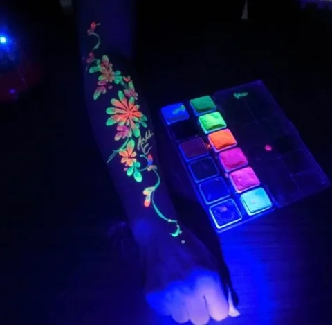 Temporary Tattoo Artist